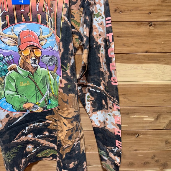 NEW Chinatown Market Big Buck Hunter Stops Here Camo Long Sleeve T-Shirt M - Picture 4 of 12